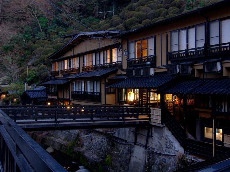 Kurokawa Onsen Yama No Yado Shinmeikan Minamioguni Exterior photo