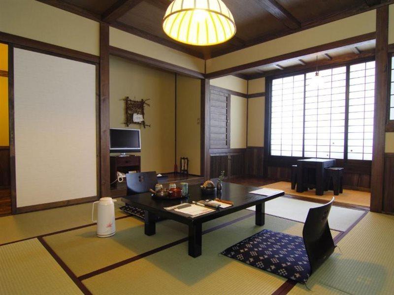 Kurokawa Onsen Yama No Yado Shinmeikan Minamioguni Exterior photo