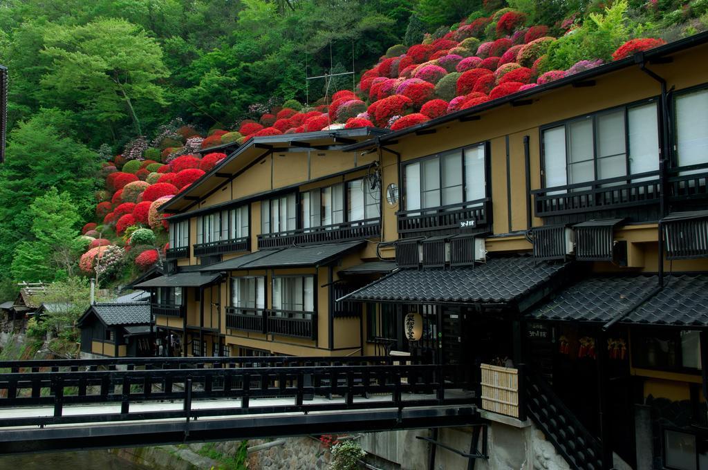 Kurokawa Onsen Yama No Yado Shinmeikan Minamioguni Exterior photo